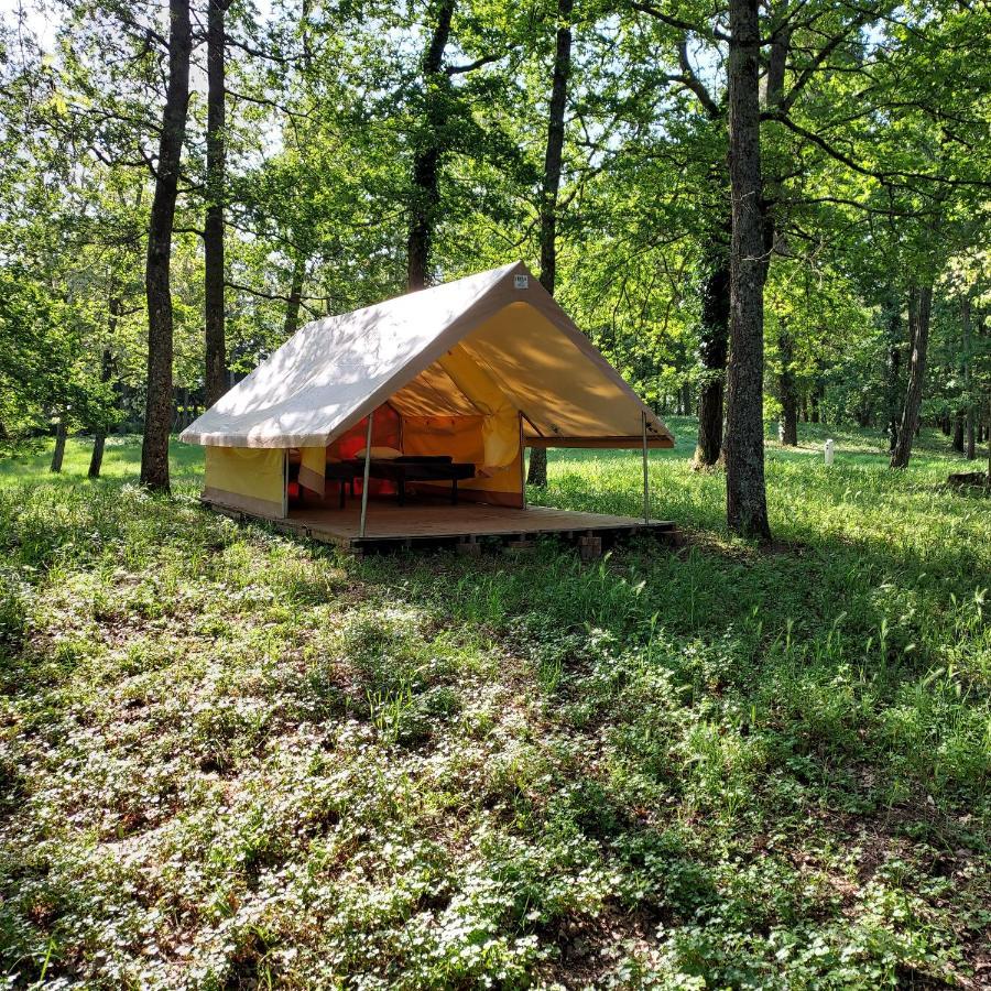 Camping Onlycamp Le Port Saint-Benoît-sur-Loire Exteriör bild