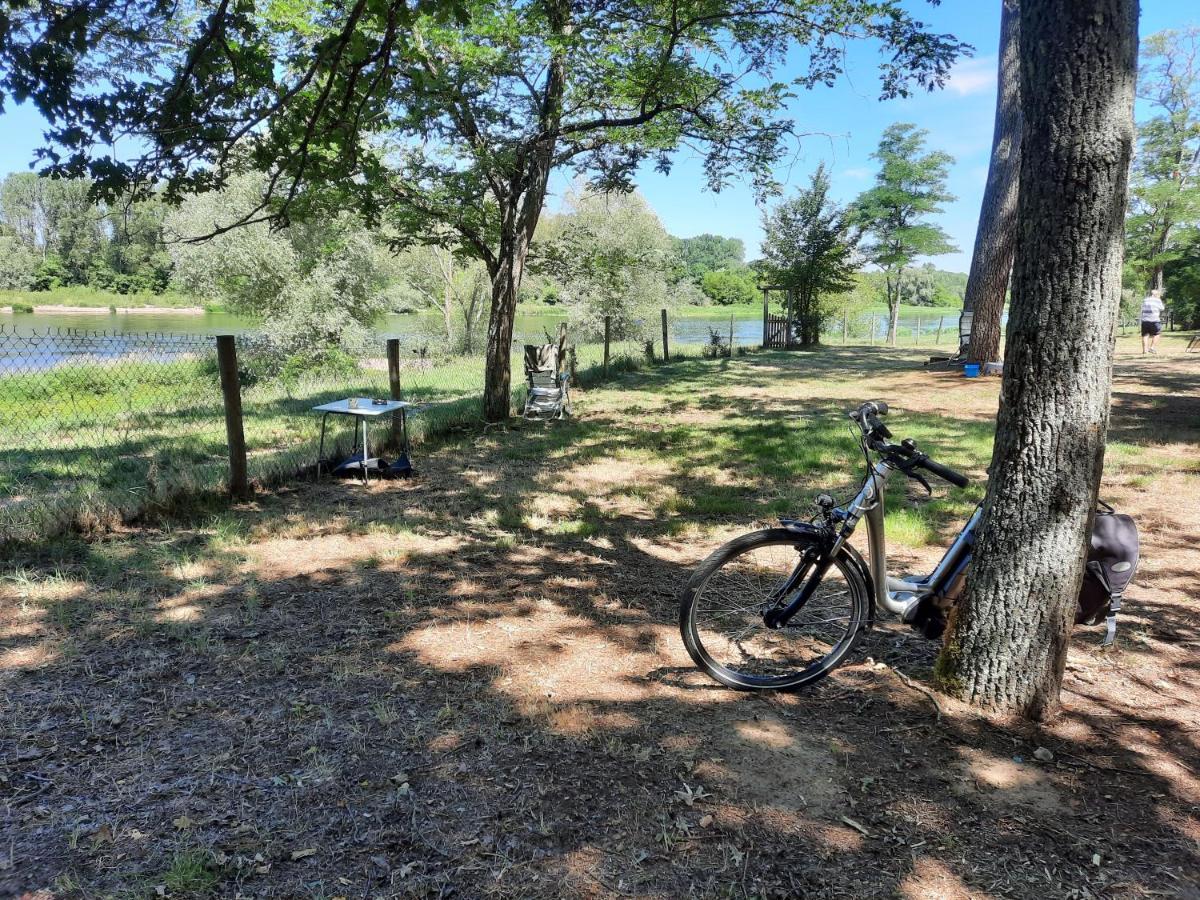 Camping Onlycamp Le Port Saint-Benoît-sur-Loire Exteriör bild